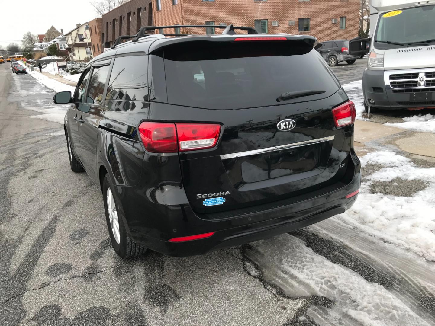 2017 Maroon /Tan Kia Sedona LX (KNDMB5C13H6) with an 3.3 V6 engine, Automatic transmission, located at 577 Chester Pike, Prospect Park, PA, 19076, (610) 237-1015, 39.886154, -75.302338 - Photo#5